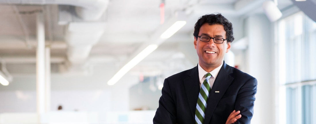 A Physician in Charge: Gawande’s New Role Has Doctors Applauding